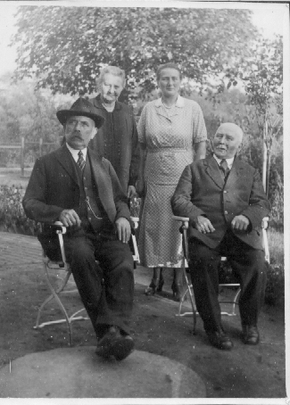 Vater und Onkel Nagelsdiek